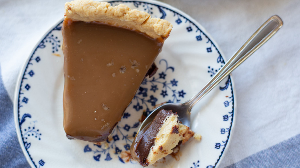 פאי שוקולד וקרמל מלוח - ולא מתכוונים להפסיק