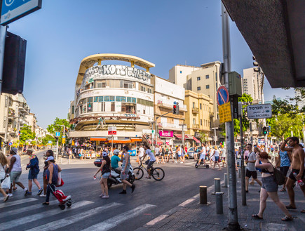 אלנבי פינת שאנז אליזה