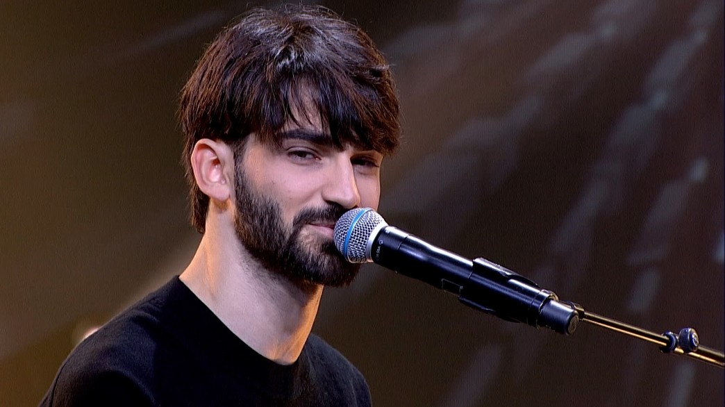 שלו אדרי - "מה זאת אהבה"