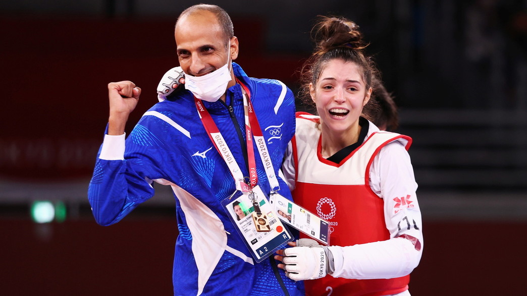 אבישג סמברג עם המאמן שלה