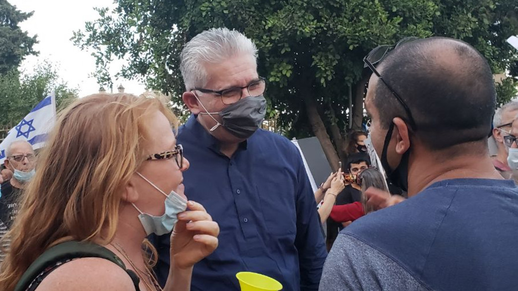 חבר הכנסת אלי אבידר בהפגנה‎