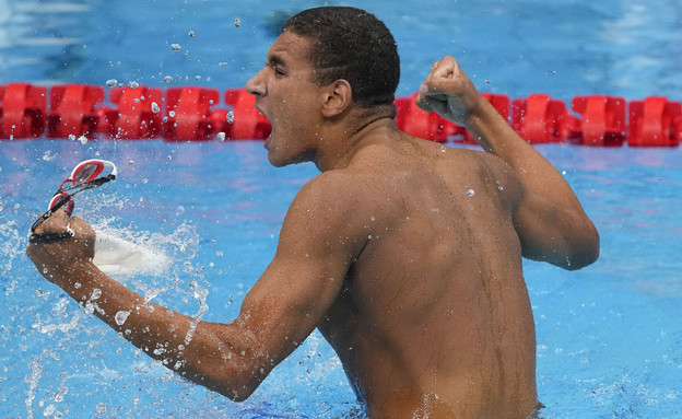 אחמד חפנאווי מטוונסיה זכה במדליית זהב בשחייה (צילום: ap)