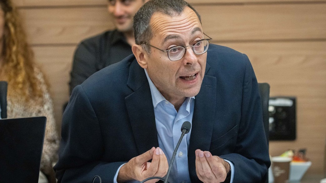 צבי האוזר בכנסת צבי האוזר בכנסת