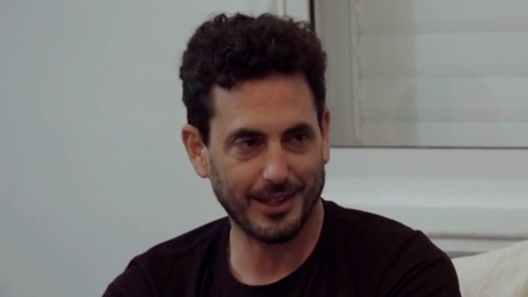דני זיסקינד מספר לחברים שהוא מתחתן דני זיסקינד מספר לחברים שהוא מתחתן