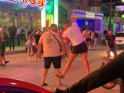 קטטה בין ישראלים לפלסטיני בזקינטוס: "המקום נראה כמו זירת מלחמה"