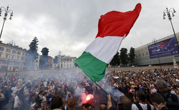 מחאות והפגנות באיטליה ע רקע הקורונה (צילום: AP)