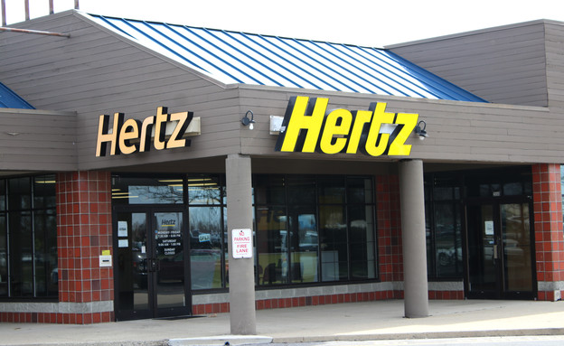 סוכנות להשכרת רכב Hertz, הרץ (צילום: Eric Glenn, shutterstock)