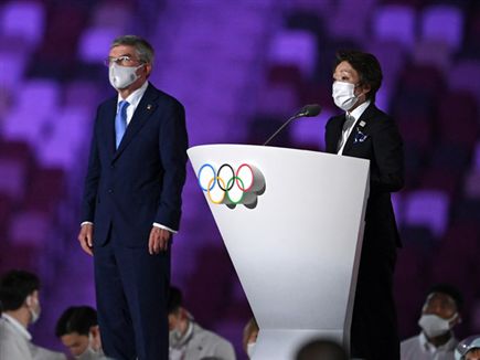 האשימוטו ובאך בטקס (Getty)