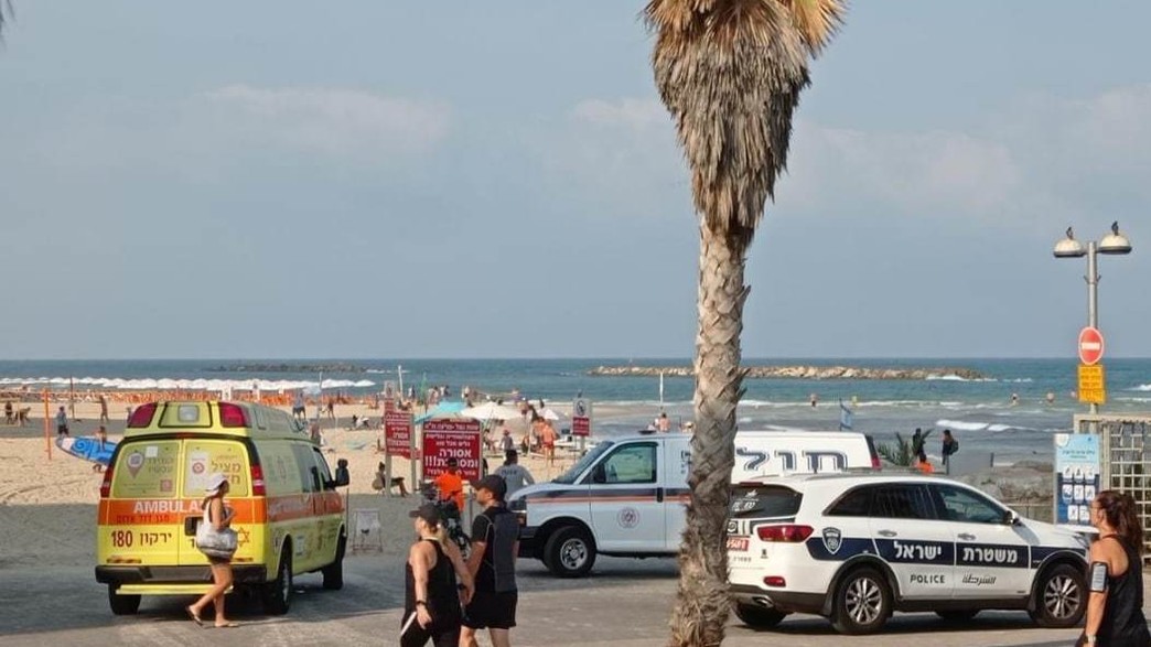 זירת מציאת גופתו של גבר כבן 50, חוף גורדון בתל אבי