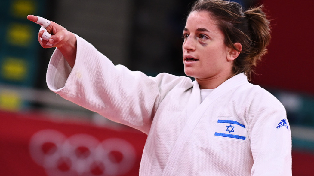 תמנע נלסון לוי חוגגת תמנע נלסון לוי חוגגת