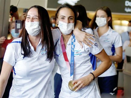 אושר גדול. זוסמן ואשרם (אלן שיבר)