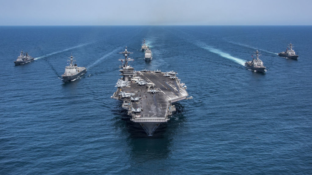 נושאת המטוסים וקבוצת הקרב (צילום: Z.A. Landers/U.S. Navy, GettyImages)