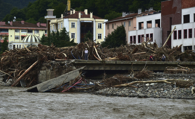 שיטפונות בטורקיה (צילום: AP)