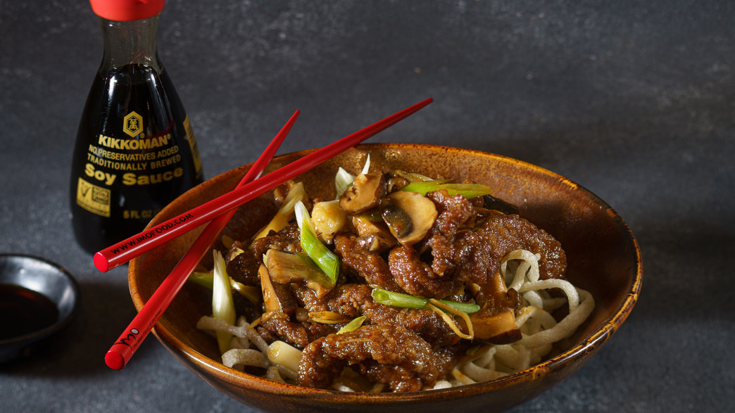 יין ינג אהרוני בפקין בקר מוקפץ יין ינג אהרוני בפקין בקר מוקפץ