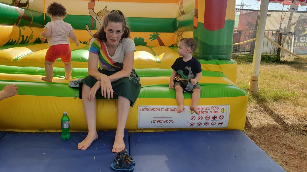 רחלי ורפרף במתנפחים רחלי ורפרף במתנפחים