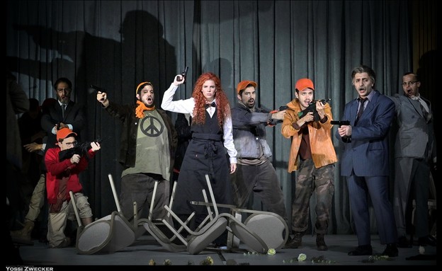 מתוך "רומיאו ויוליה" של האופרה הישראלית (צילום: יוסי צבקר,  יח"צ)