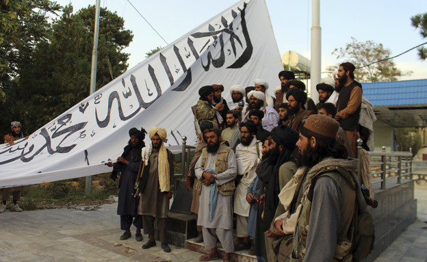 N12 - הטאליבן משלים את ההשתלטות על קאבול: האפגנים מנסים להימלט