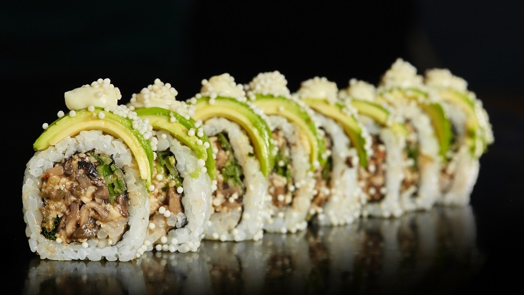 אוניקו מסעדה טבעונית רול סושי אוניקו מסעדה טבעונית רול סושי