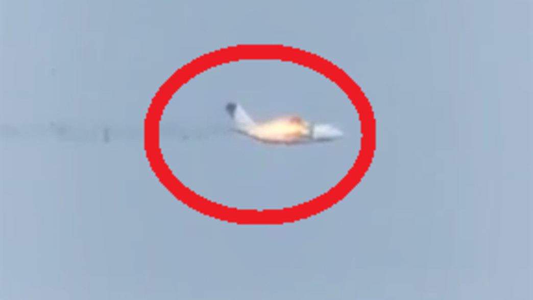 תיעוד התרסקות המטוס (צילום: Breaking Aviation News & Videos, YouTube)