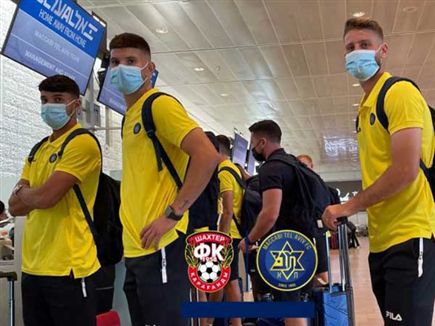 עדן שמיר. הצטרף לראשונה לחבריו החדשים (צילום: האתר הרשמי של מכבי תל אביב)