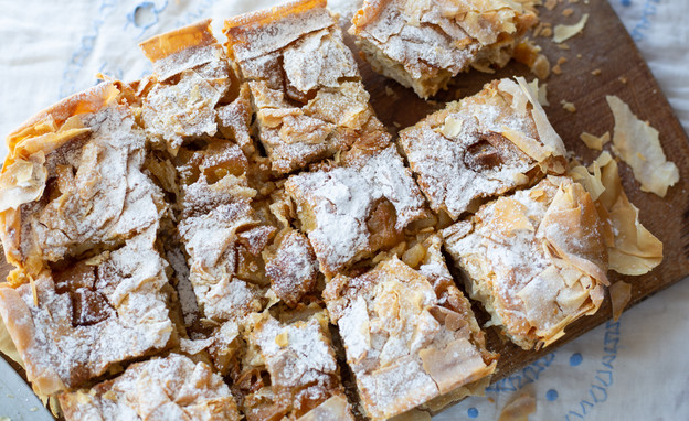 עוגת פילו תפוחים חתוכה