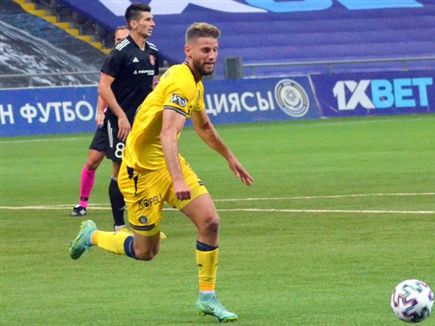 שמיר חתם בכורה חלומית (באדיבות מכבי ת"א)