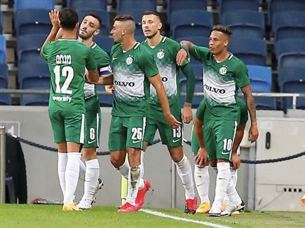 רוקאביצה חוגג. גם הוא עבר תחת ברדה (אלן שיבר)