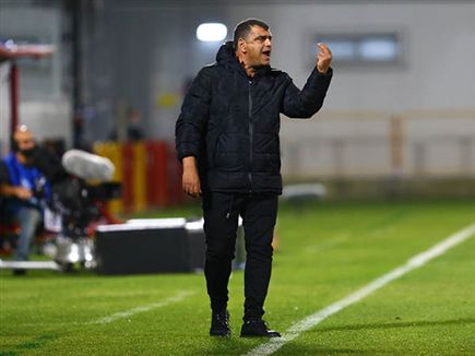 רוצה לבנות קבוצה (לירון מולדובן)