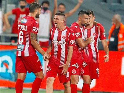 האדומים מאושרים בסיום (אלן שיבר)