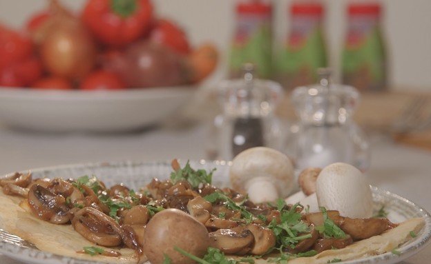 מאפה בצל ופטריות (צילום: אמהות מבשלות ביחד, ערוץ 24 החדש)