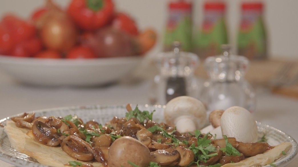 מאפה בצל ופטריות מאפה בצל ופטריות