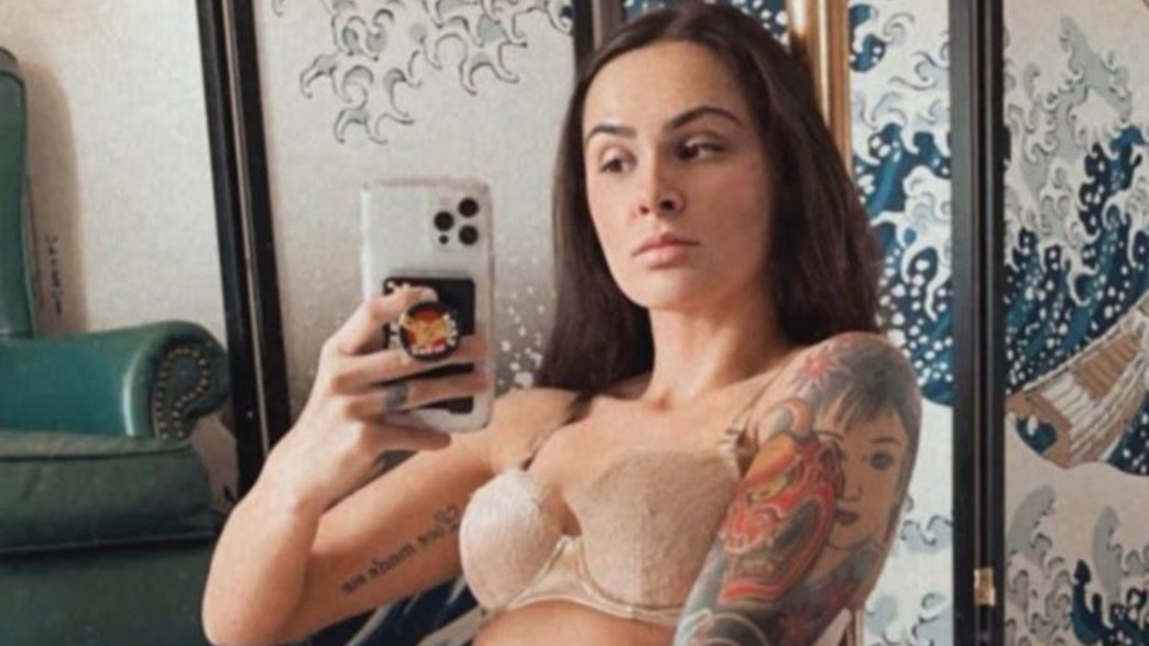 נשים מספרות איך זה לעבוד בתוך חשפניות