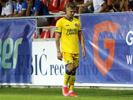 קארצב "ואן לוון הפסיק להתייחס אליו" (צילום: האתר הרשמי של מכבי ת"א)