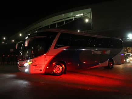 האוטובוס של ארגנטינה עוזב את האצטדיון. 