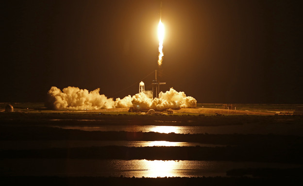 חללית ספייס אקס ממריאה (צילום: reuters)