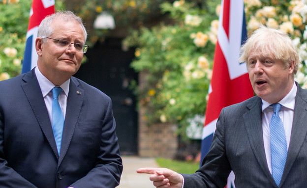 ראש ממשלת בריטניה בוריס ג'ונסון וראש ממשלת אוסטרליה סקוט מוריסון (צילום: רויטרס)