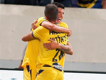 שער שלישי בשלושה משחקים. פריצה (אלן שיבר)