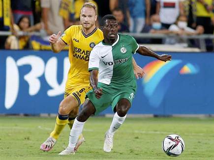 מוחמד. נשאר בהתחלה על הספסל (אלן שיבר)