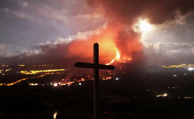 התפרצות הר הגעש באי לה פלמה (צילום: רויטרס)