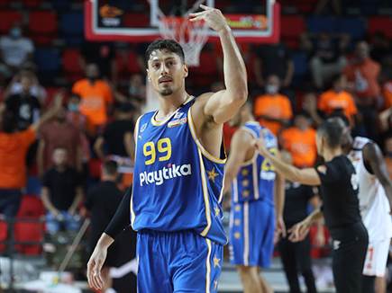 זיו. בכורה מוצלחת במכבי ת"א (דני מרון)