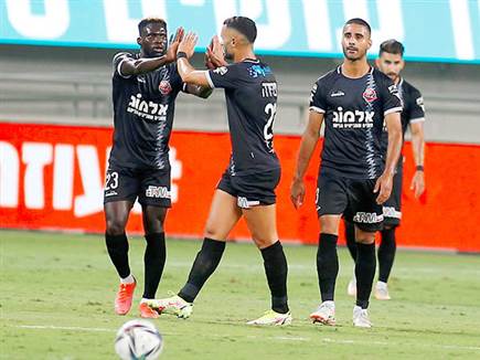 וחגגה בדרך לפסגה (אלן שיבר)