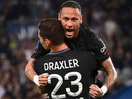 ניימאר חוגג את הבישול שלו עם דרקסלר (getty)