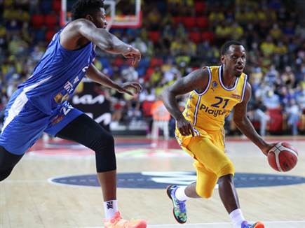 ננאלי עזר ליצור פער ברבע הראשון (דני מרון)