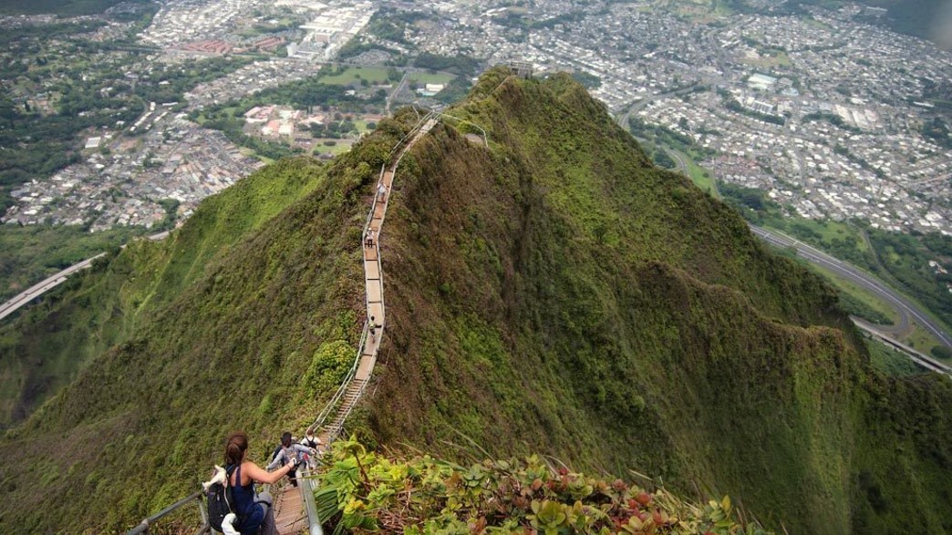 מדרגות האיקי, הוואי, מדרגות בעולם, קרדיט unrealhawaii.com (צילום: unrealhawaii.com)