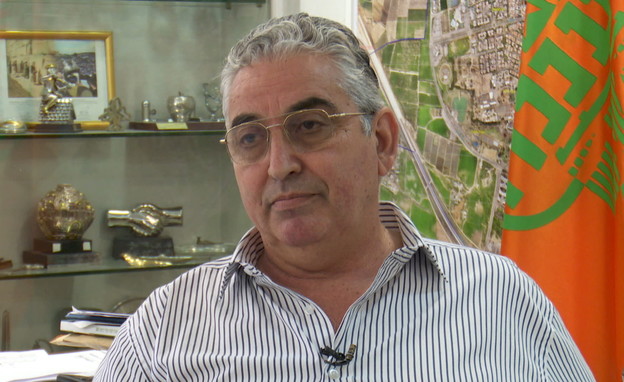 ראש עיריית רעננה חיים ברוידא (צילום: חדשות 12)