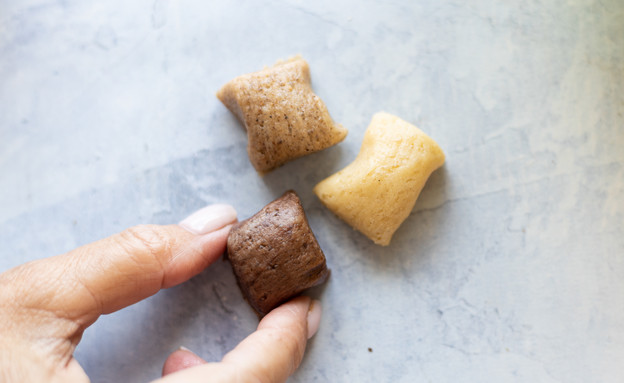 עוגיות בשלושה צבעים - שלב ראשון עוגיות בשלושה צבעים - שלב ראשון