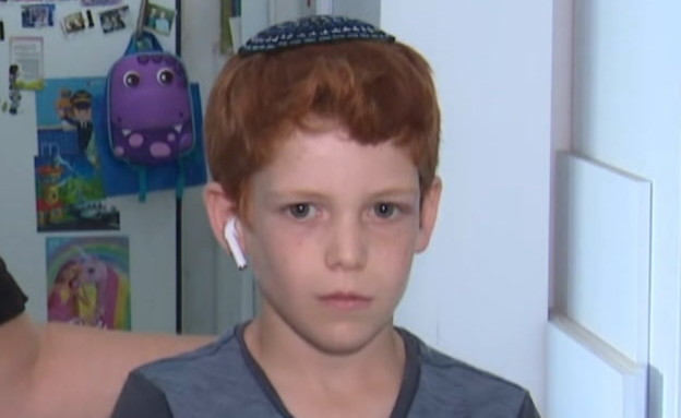 נועם מנסבך, בן 11, היה באוטובוס בזמן התאונה (צילום: חדשות 12)