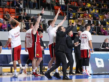 (FIBA) (צילום: ספורט 5)