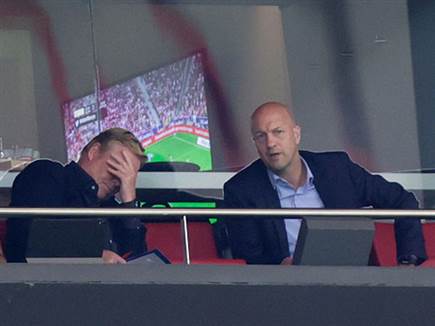 לא הופעה מהנה לצפייה עבור הנהלת ברצלונה. ג'ורדי וקומאן ביציע (getty)