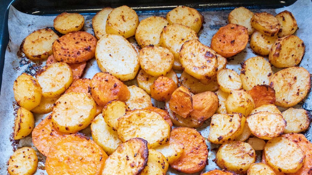 תפוחי אדמה ובטטות בתנור